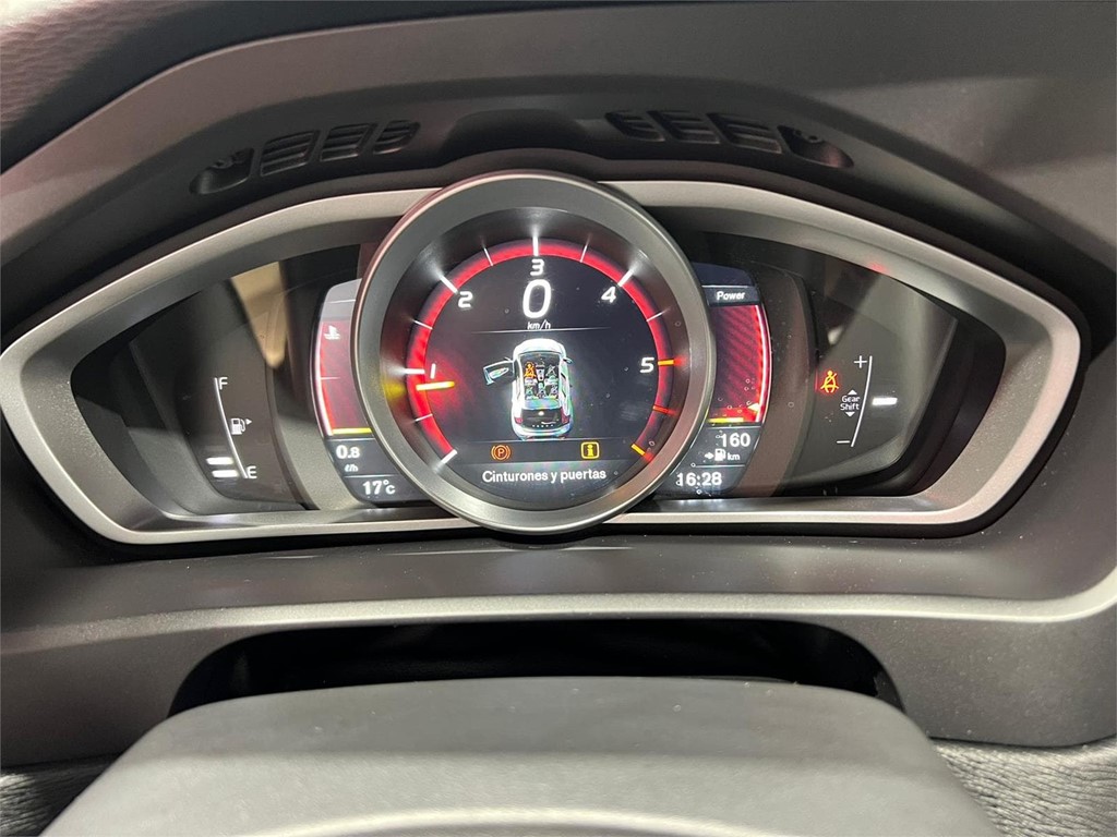 Foto 14 VOLVO V40 D2 2.0 120CV