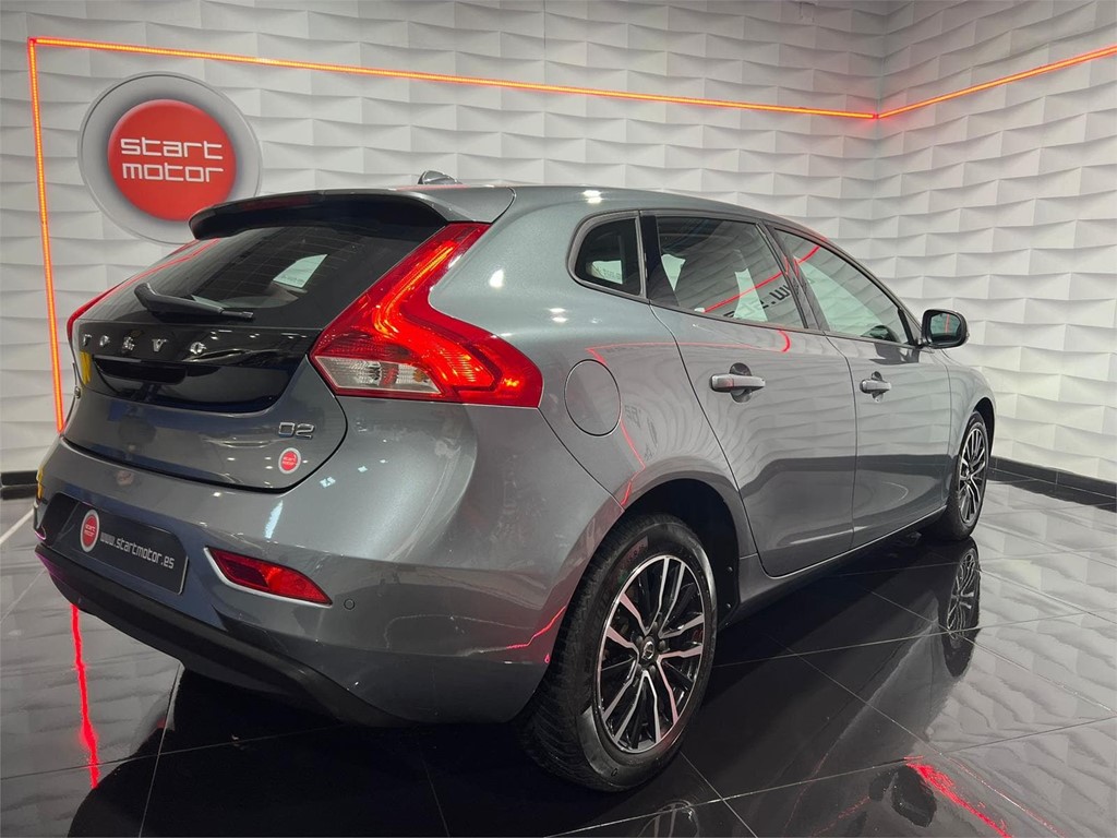 Foto 5 VOLVO V40 D2 2.0 120CV