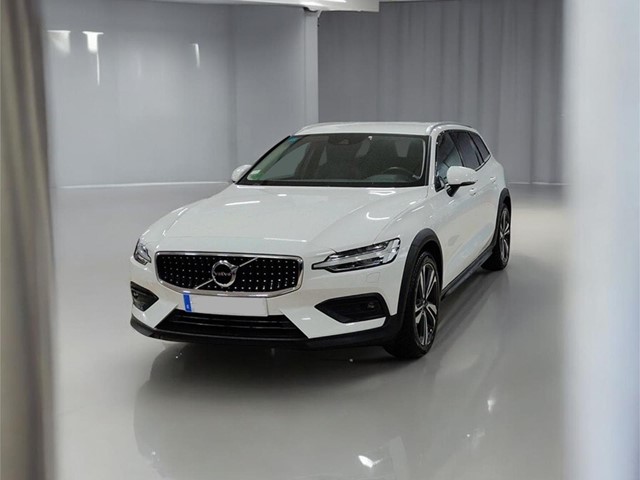 VOLVO V60 CROSS COUNTRY PRO AWD 2.0 D4 190CV AT8