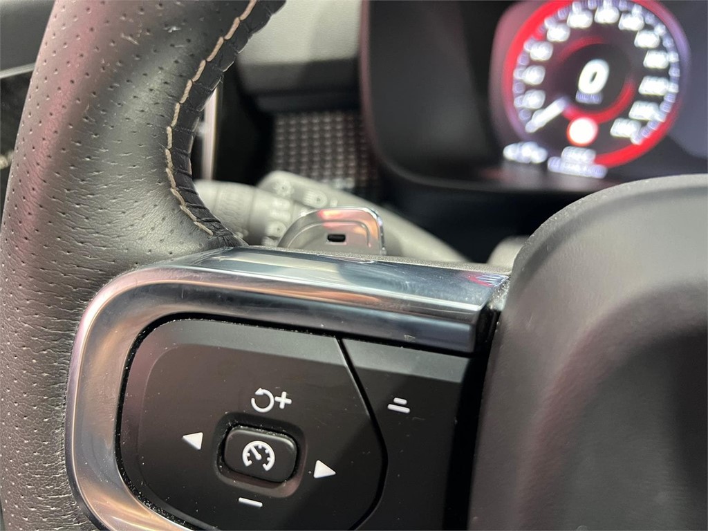 Foto 17 VOLVO XC 40 D3 RDESIGN 2.0 150