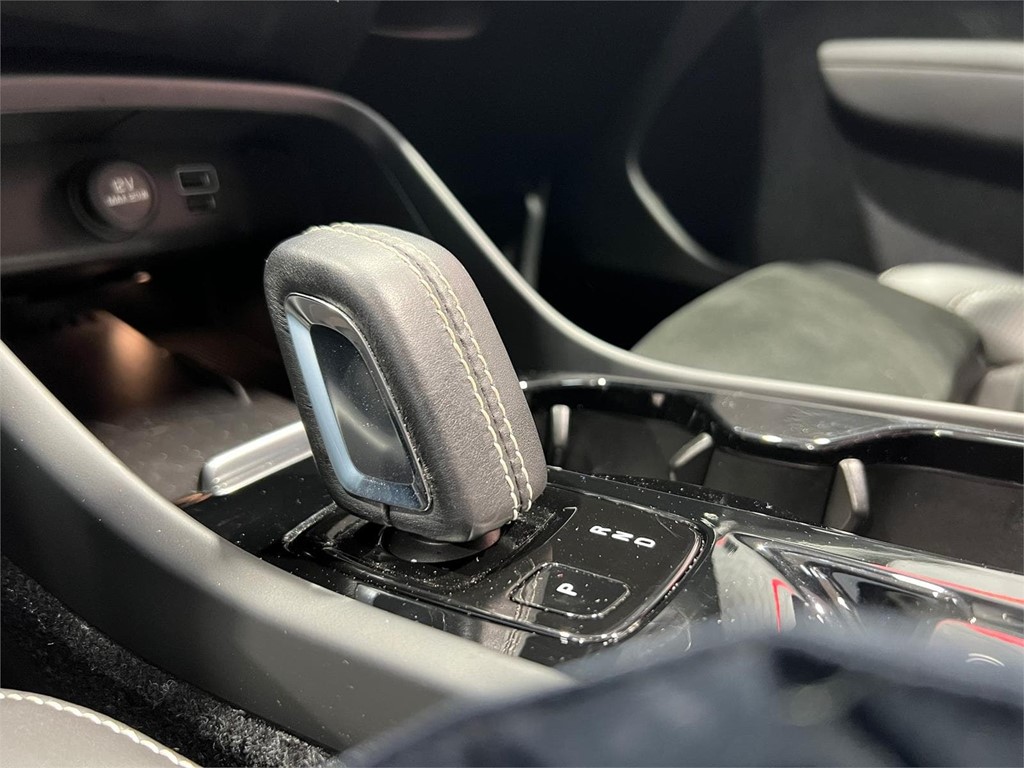 Foto 21 VOLVO XC 40 D3 RDESIGN 2.0 150