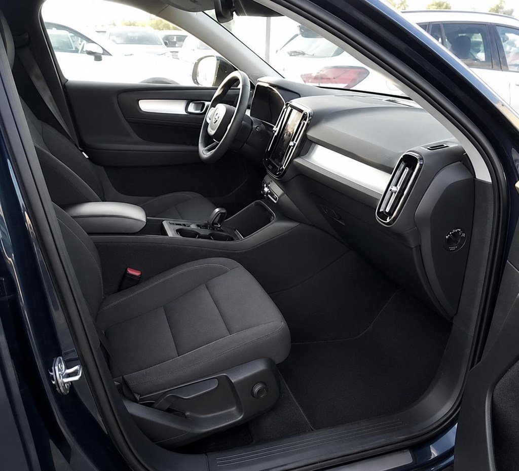 Foto 4 VOLVO XC40 1.5 T4 TWIN RECHARGE INSCRIPTION EX AUTO