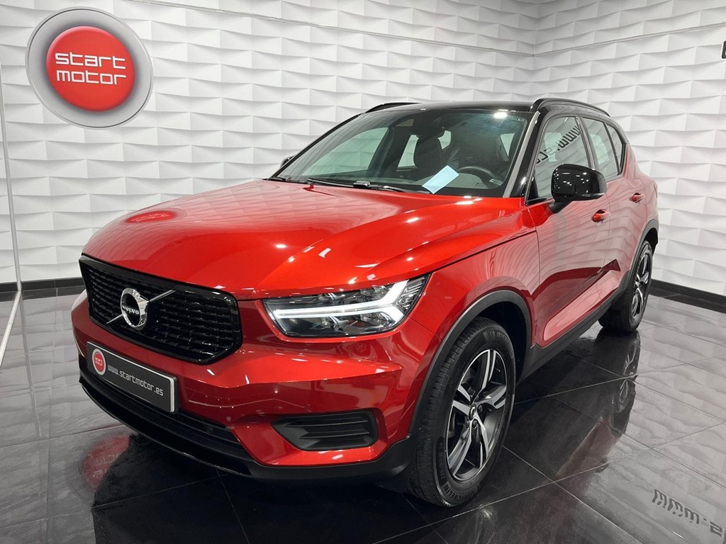 Foto 1 VOLVO XC40 2.0 D4 AWD RDesign 190CV