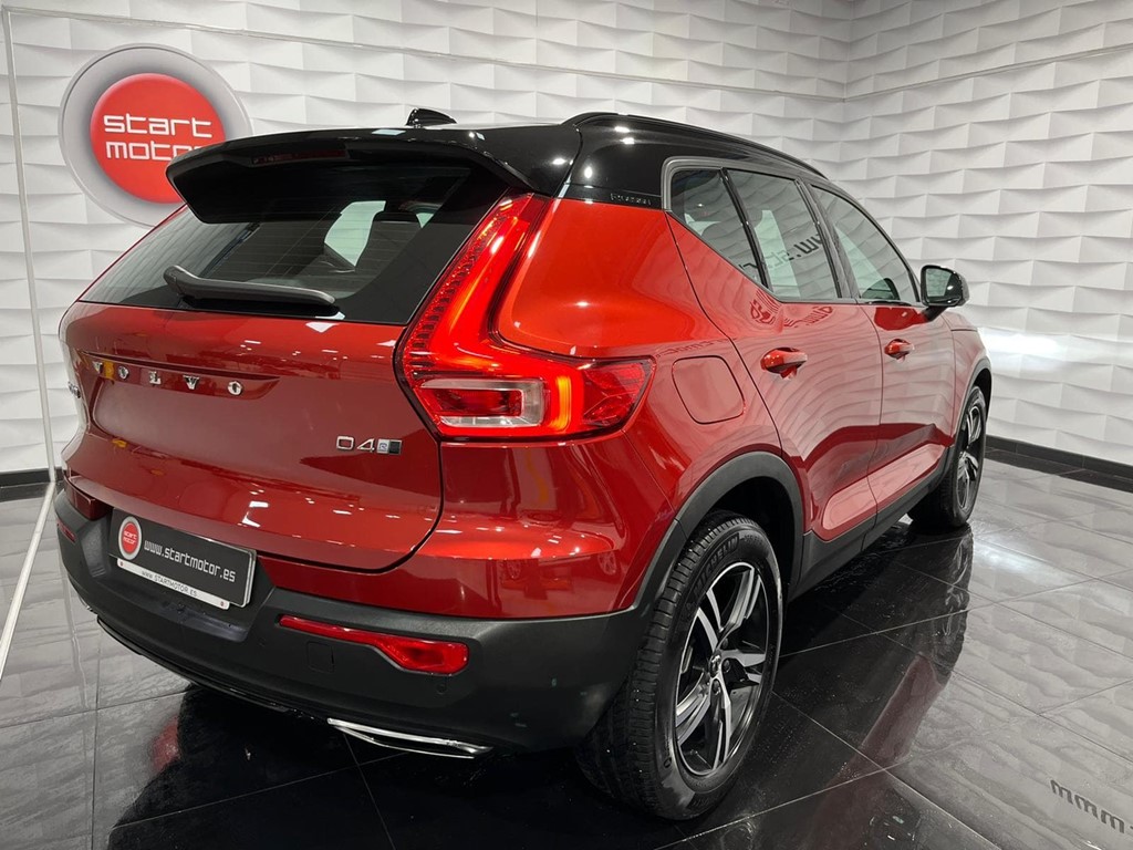 Foto 2 VOLVO XC40 2.0 D4 AWD RDesign 190CV