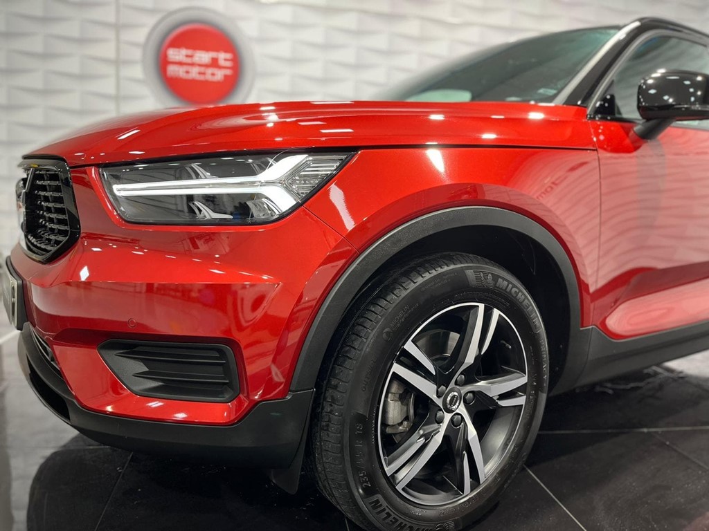 Foto 6 VOLVO XC40 2.0 D4 AWD RDesign 190CV