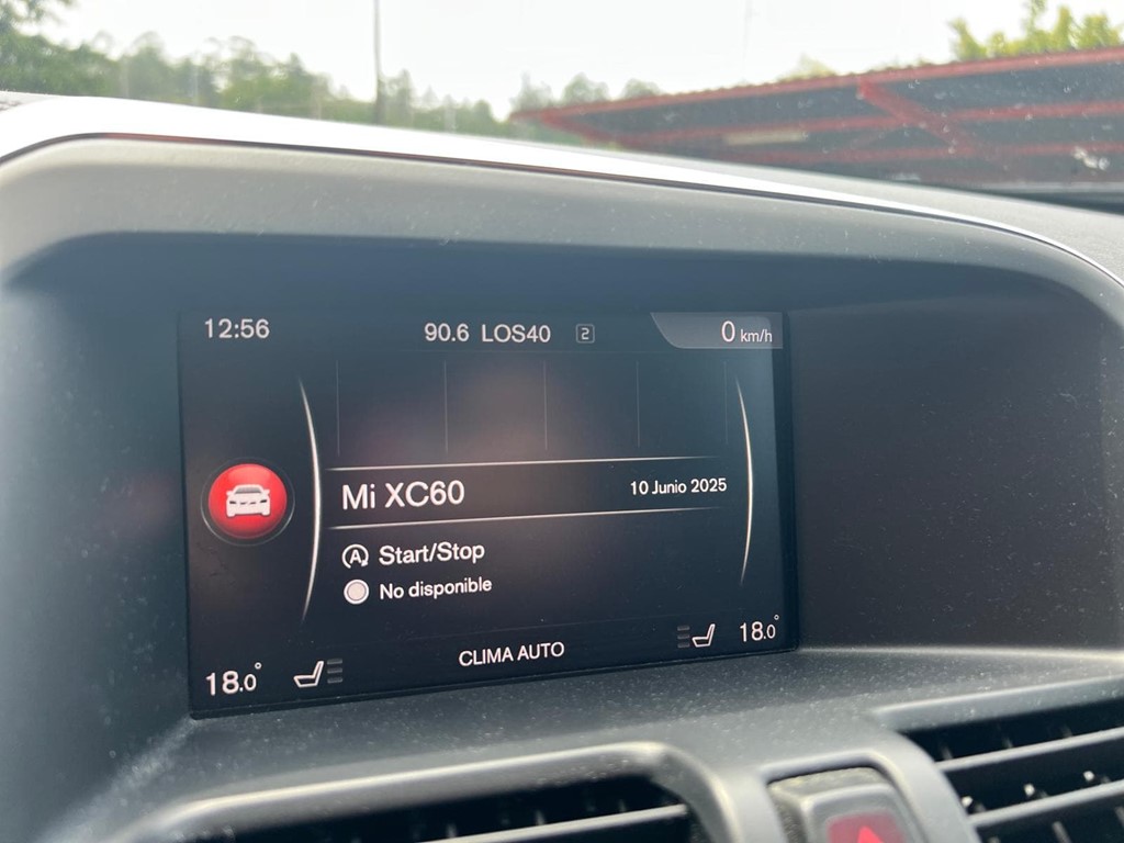 Foto 12 VOLVO XC60 2.0 D4 MOMENTUM