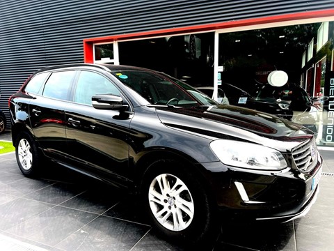 VOLVO XC60 2.0 D4 MOMENTUM