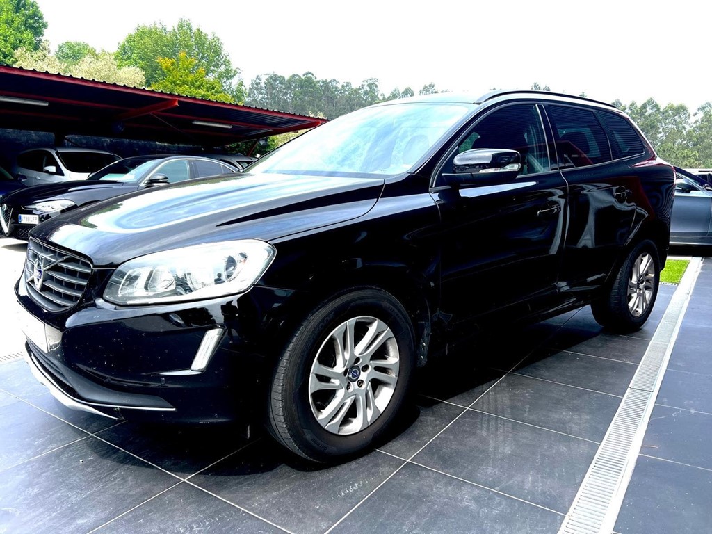 Foto 3 VOLVO XC60 2.0 D4 MOMENTUM