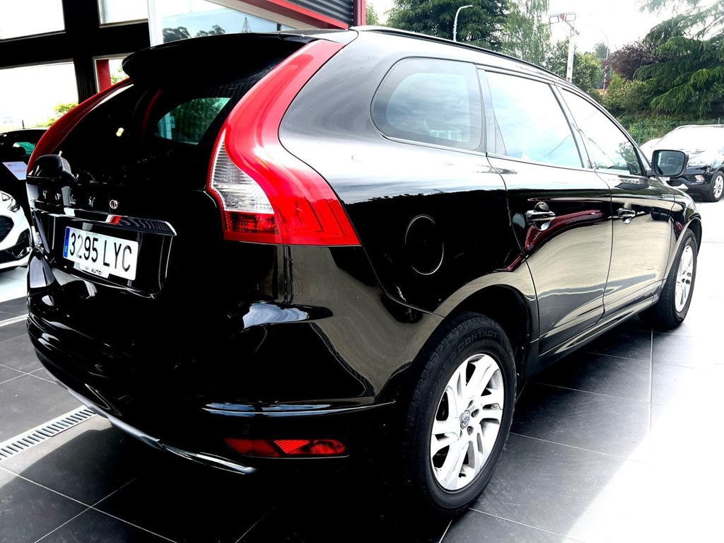 Foto 4 VOLVO XC60 2.0 D4 MOMENTUM