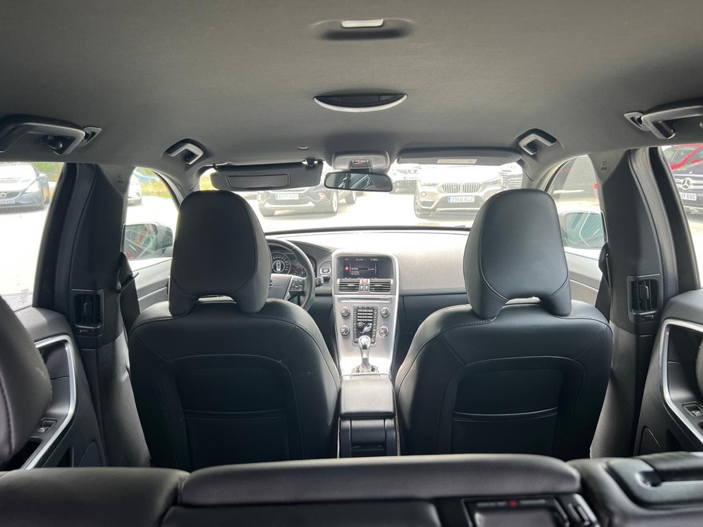 Foto 7 VOLVO XC60 2.0 D4 MOMENTUM