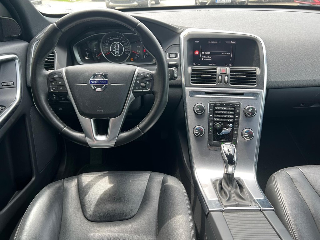 Foto 9 VOLVO XC60 2.0 D4 MOMENTUM