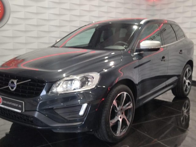 VOLVO XC60 2.0 D4 RDesign Momentum