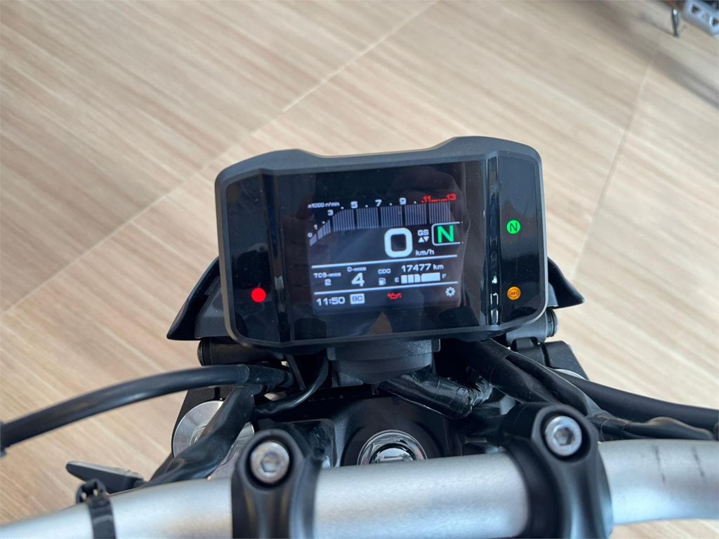 Foto 7 YAHA MT-09 35KW 