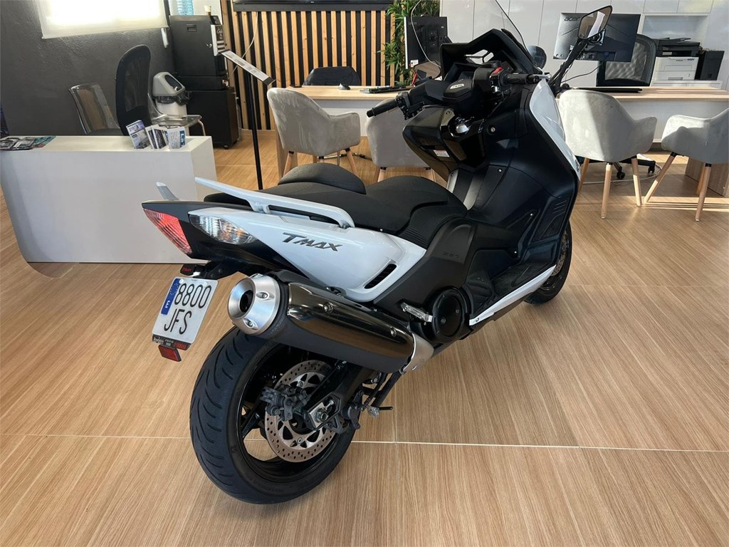 Foto 3 YAMAHA T-MAX 530