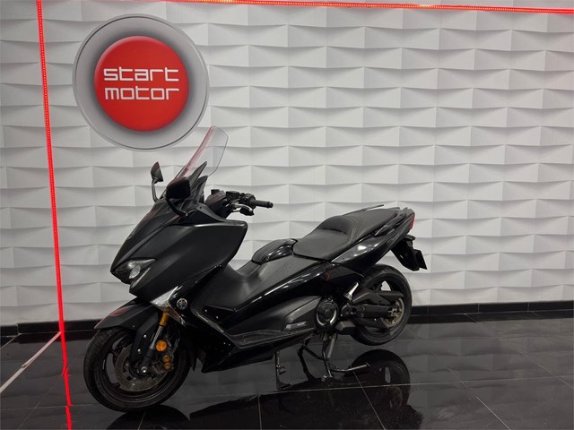 YAMAHA T-MAX 530