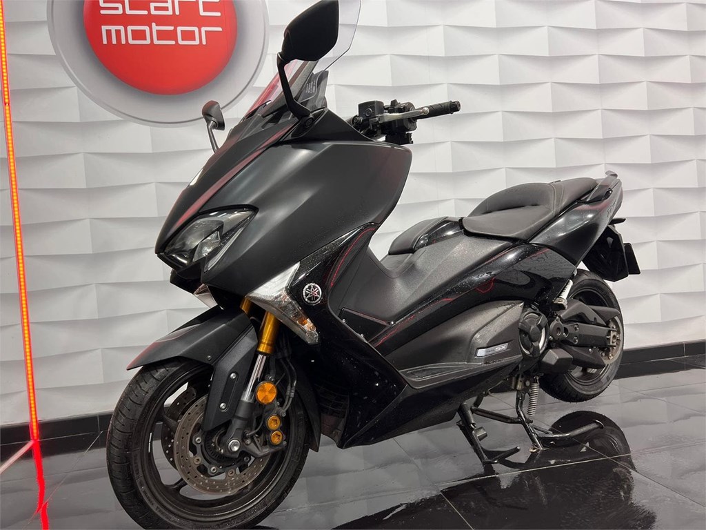 Foto 2 YAMAHA T-MAX 530