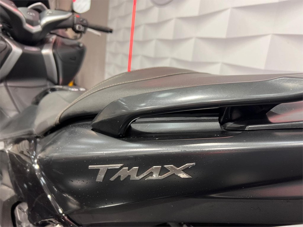 Foto 4 YAMAHA T-MAX 530