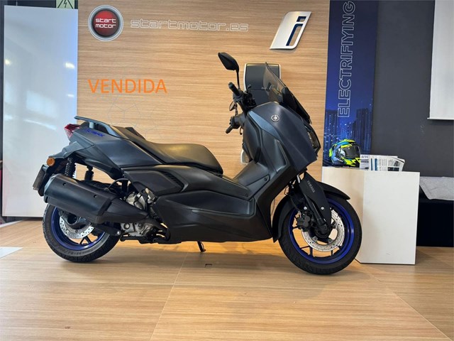 YAMAHA X-MAX 300